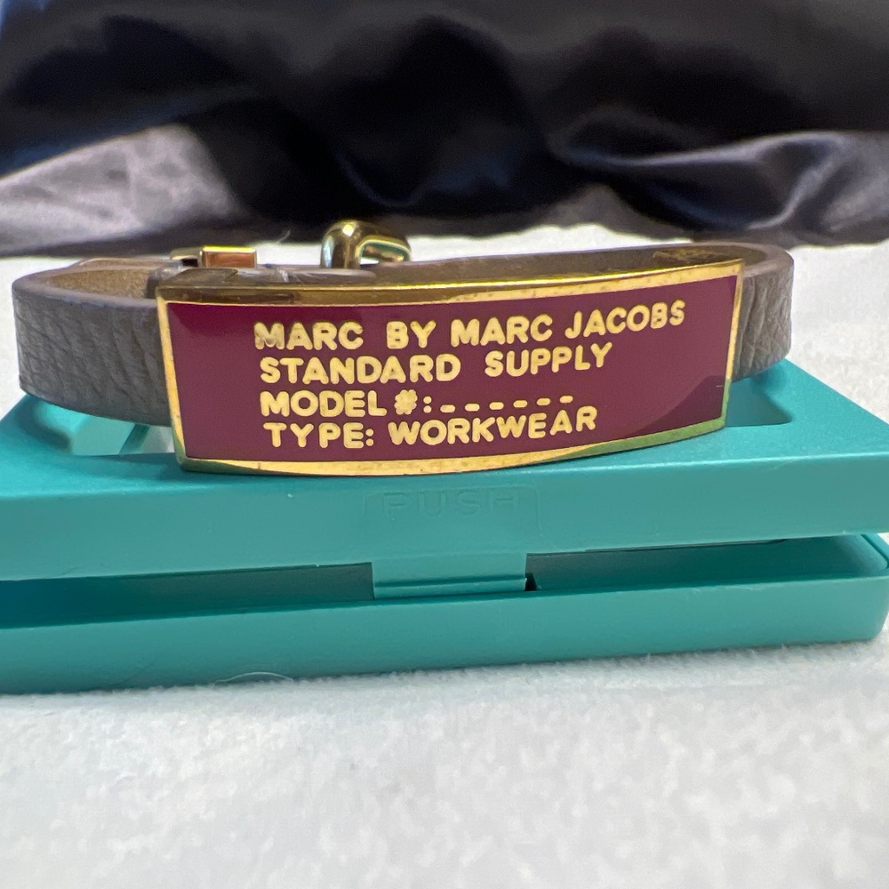 MARC by Marc Jacobs workwear leather tag bracelet